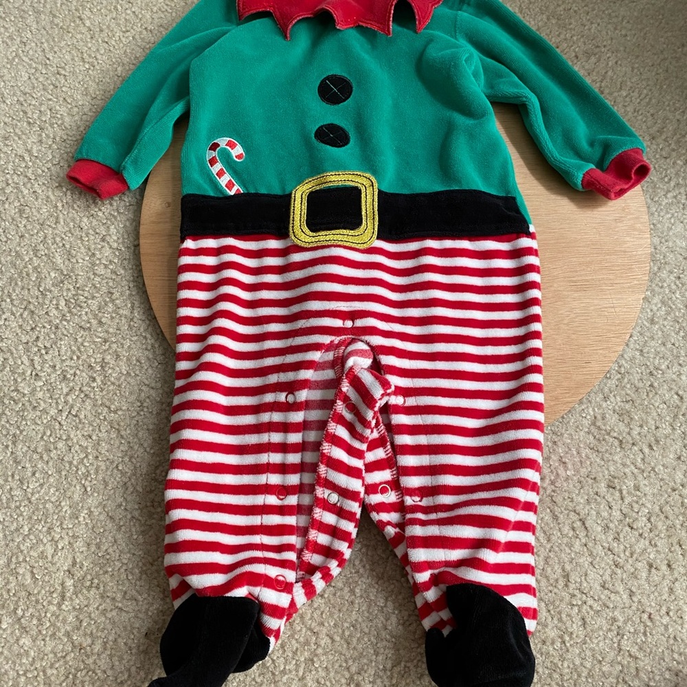Baby elf suit